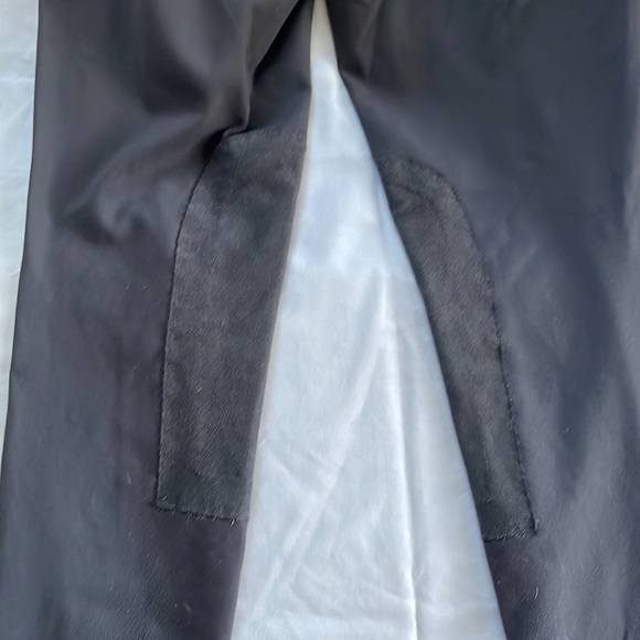 Kerrits Riding Breeches. Girls Size XL. - Picture 5 of 7